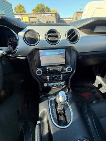 2017 Ford Mustang EcoBoost Premium