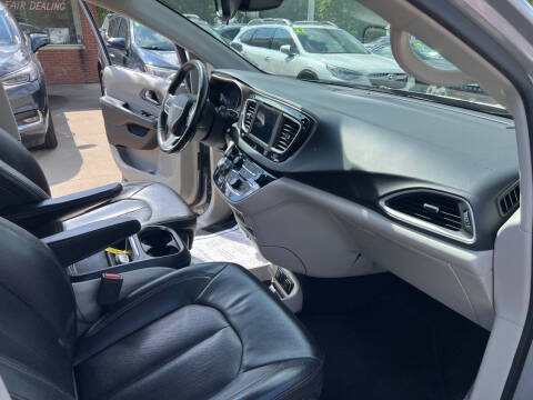 2018 Chrysler Pacifica Touring L