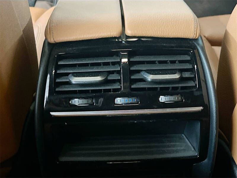 2019 BMW 5 Series 540i