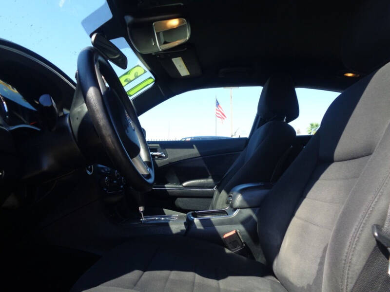 2013 Dodge Charger SE