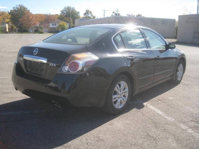 2012 Nissan Altima S photo 5