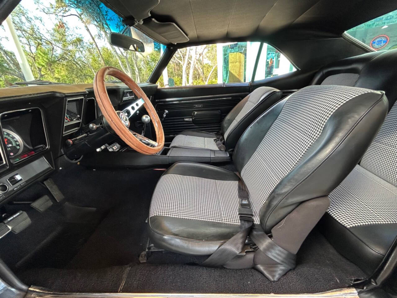 1969 Chevrolet Camaro 18