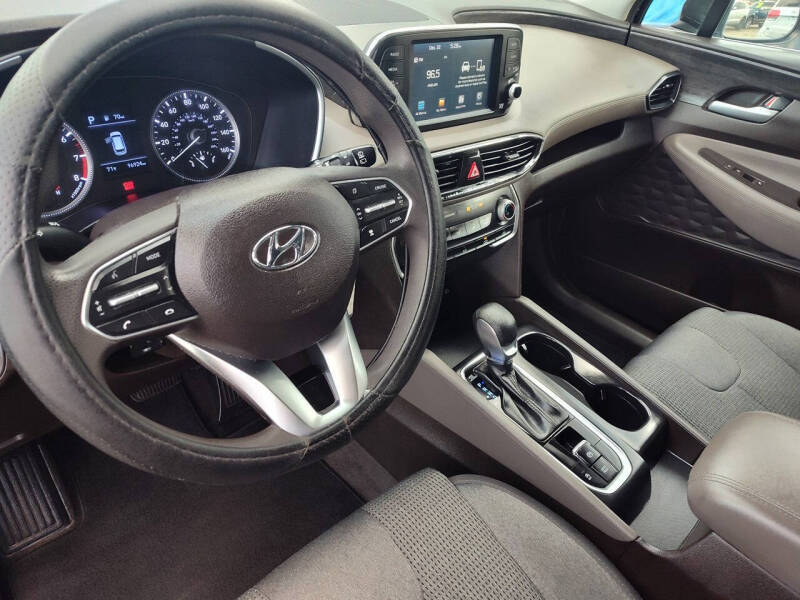 2020 Hyundai Santa Fe SE