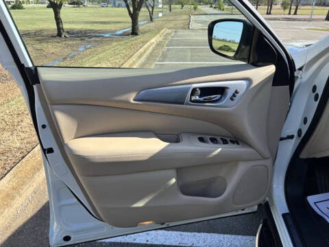 2020 Nissan Pathfinder SL