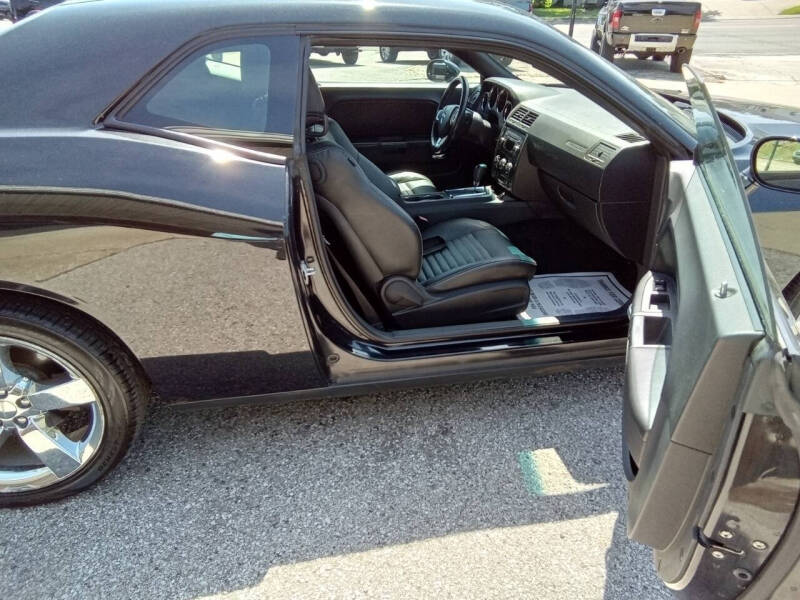 2011 Dodge Challenger SE