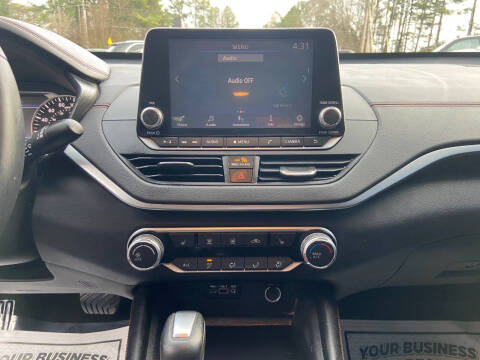 2020 Nissan Altima 2.0 SR