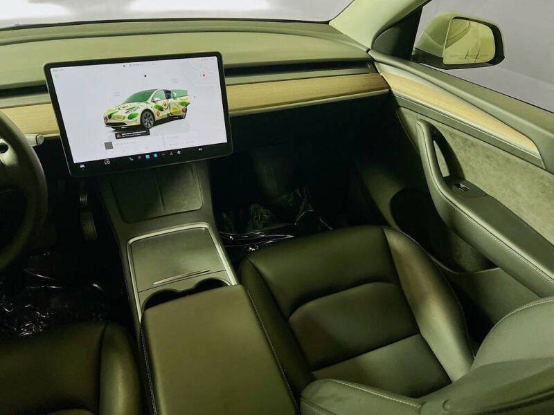 2025 Tesla Model Y Long Range