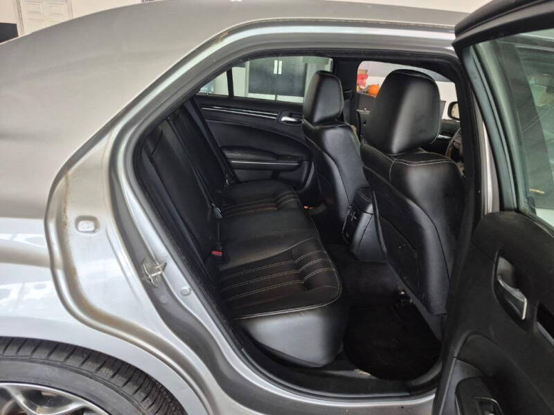 2018 Chrysler 300 S