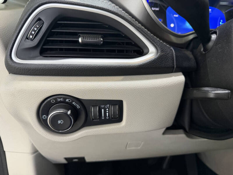 2021 Chrysler Pacifica Hybrid Touring L