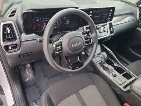 2023 Kia Sorento LX