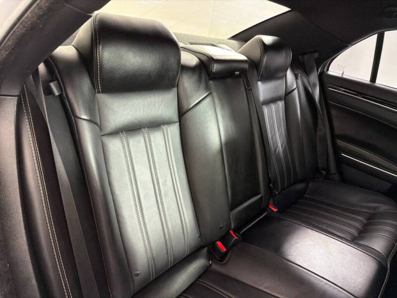 2018 Chrysler 300 S