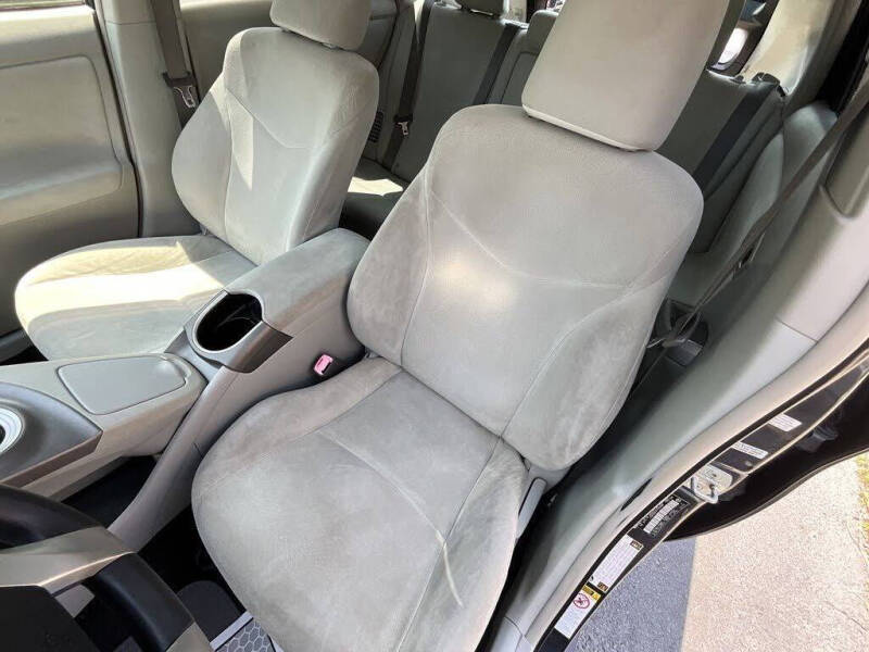 2012 Toyota Prius Two