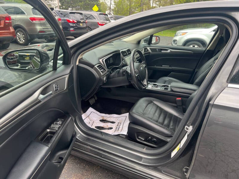 2017 Ford Fusion SE