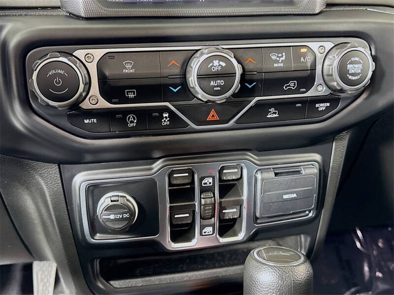 2023 Jeep Gladiator Overland