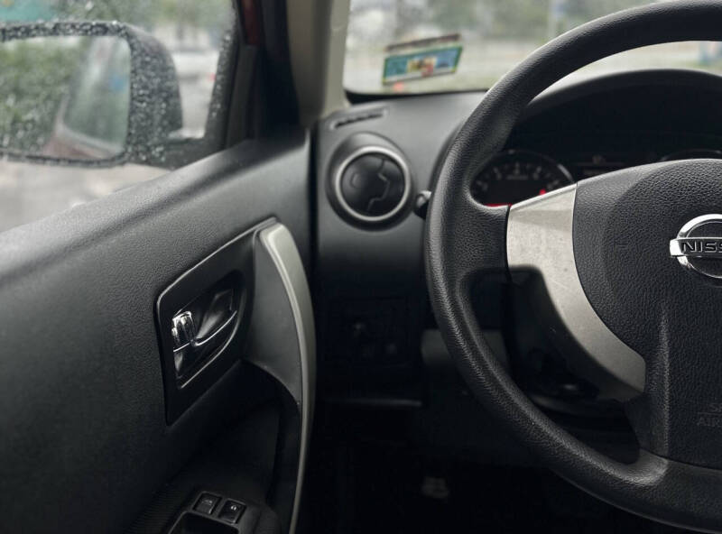 2013 Nissan Rogue S