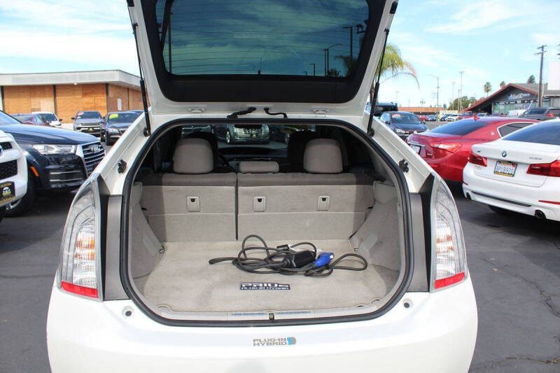2014 Toyota Prius Plug-in Hybrid