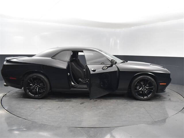 2017 Dodge Challenger SXT