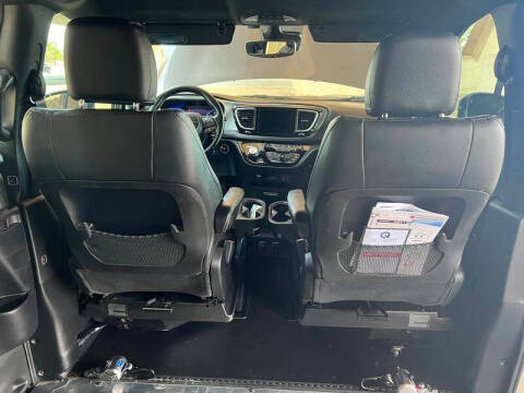2020 Chrysler Pacifica Touring L