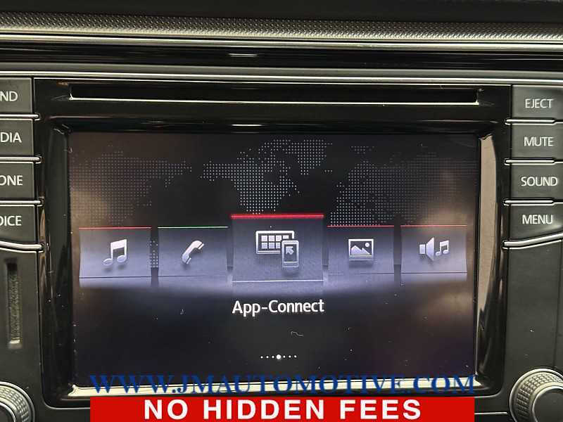 2017 Volkswagen Passat 1.8T SE