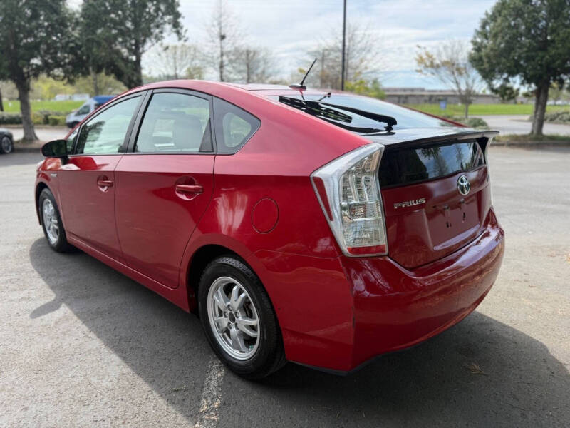 2010 Toyota Prius III