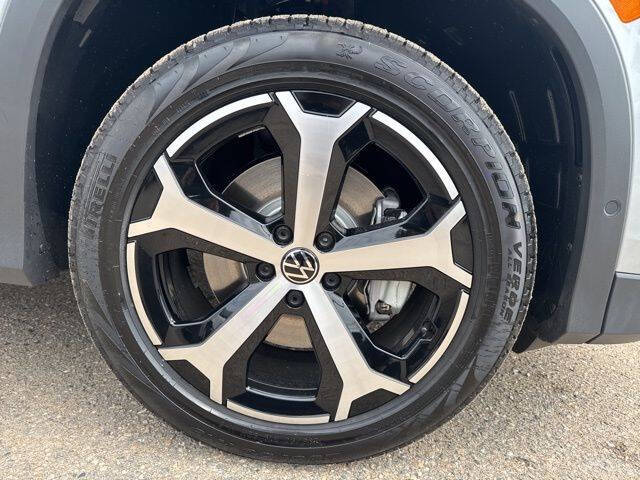 2025 Volkswagen Tiguan SE 4Motion