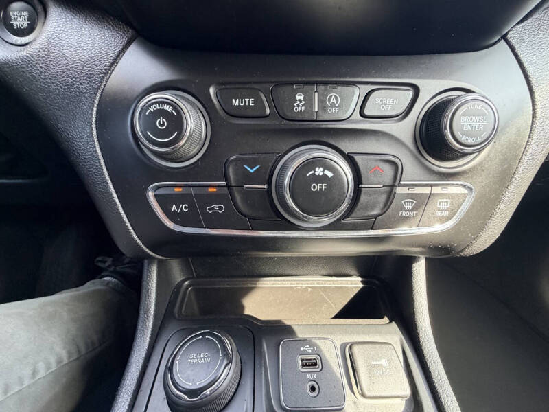 2019 Jeep Cherokee Latitude Plus