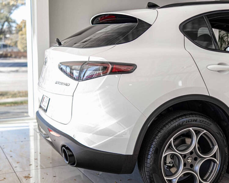 2025 Alfa Romeo Stelvio