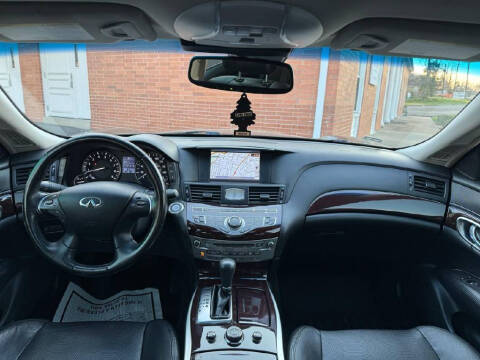 2011 Infiniti M37