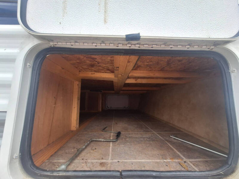 2011 Heartland Trail Runner 26FQB