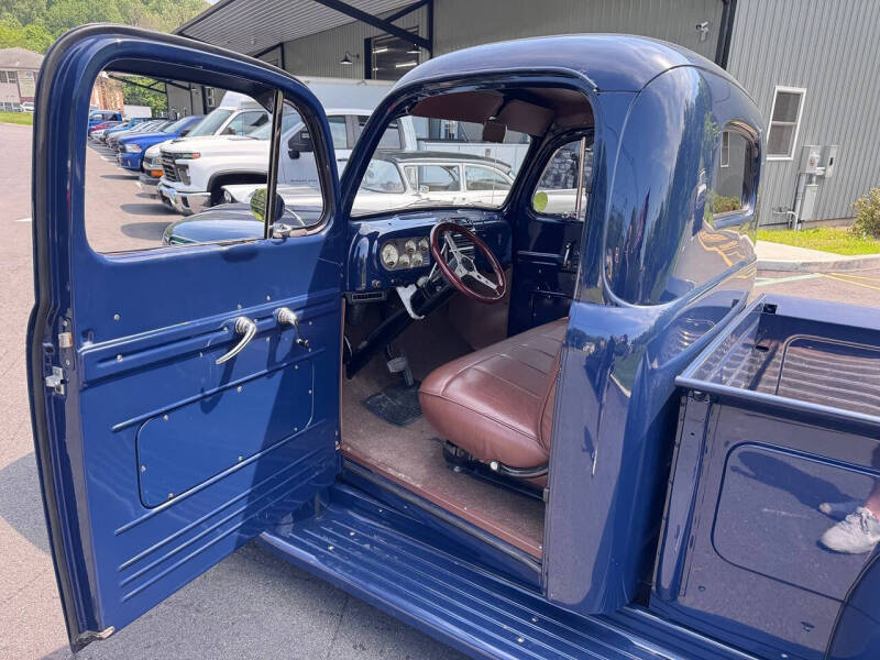 1948 Ford F-100