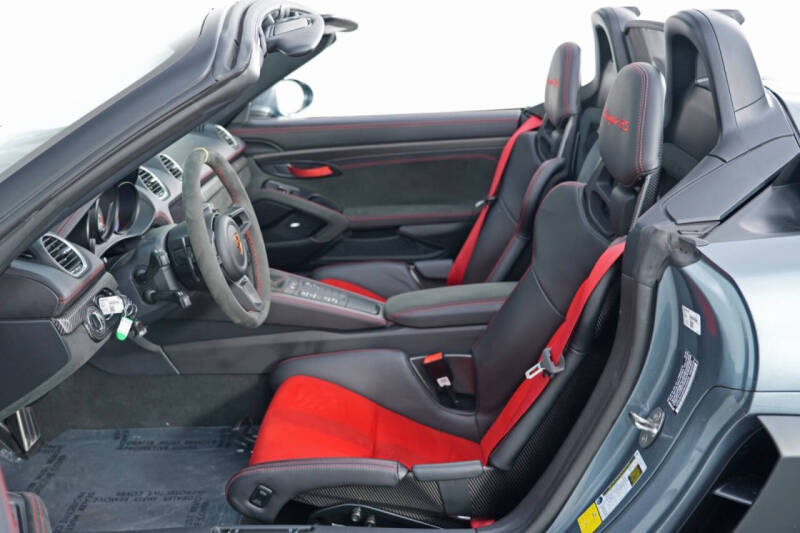 2024 Porsche 718 Boxster Spyder RS