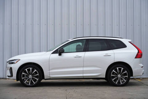 2024 Volvo XC60 B5 Plus Dark Theme