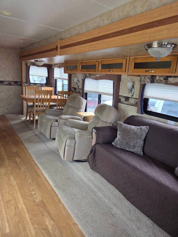 2009 Jayco Jayflight Bungalow 41' Park Model Delivery Available