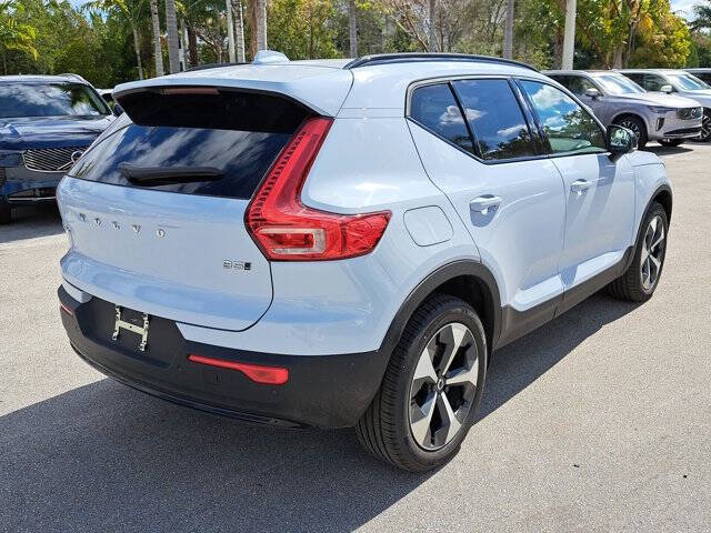 2026 Volvo XC40 B5 Plus