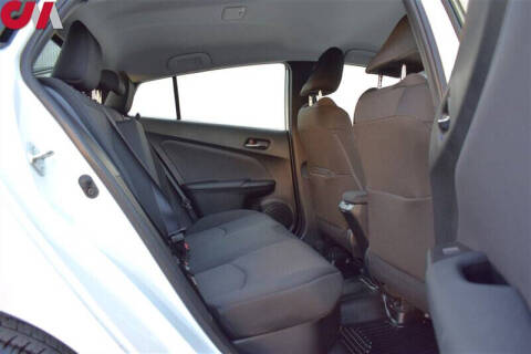2021 Toyota Prius LE