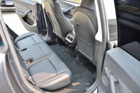 2025 Tesla Model Y Long Range