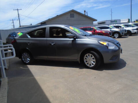 2018 Nissan Versa SV
