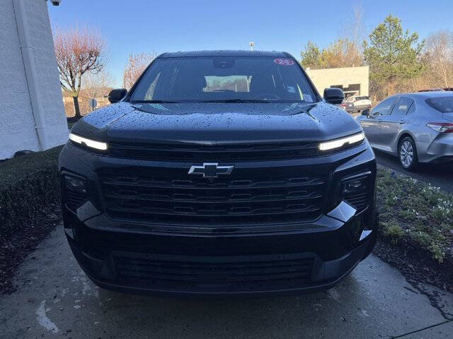 2024 Chevrolet Traverse LT