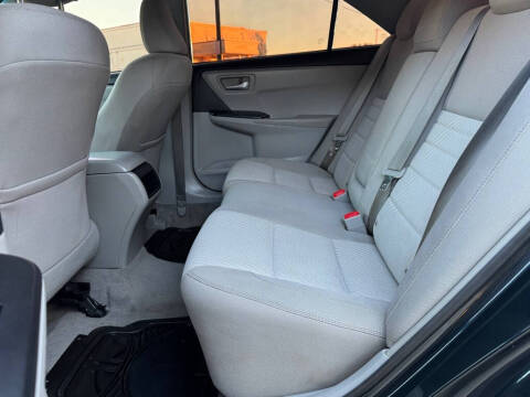 2017 Toyota Camry LE