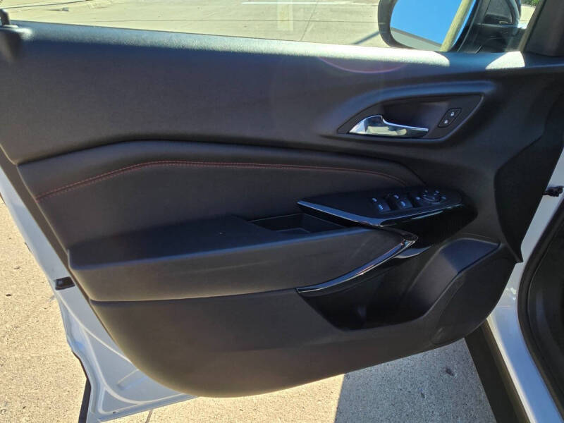 2025 Chevrolet Trax RS