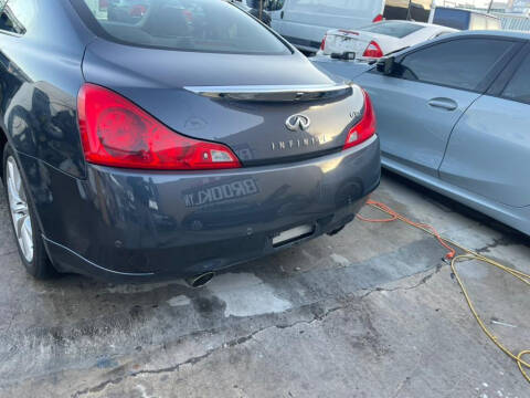 2011 Infiniti G37 Coupe x