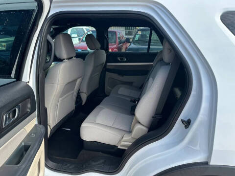 2018 Ford Explorer