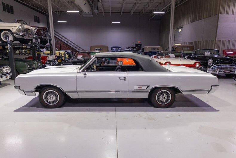 1965 Oldsmobile Cutlass
