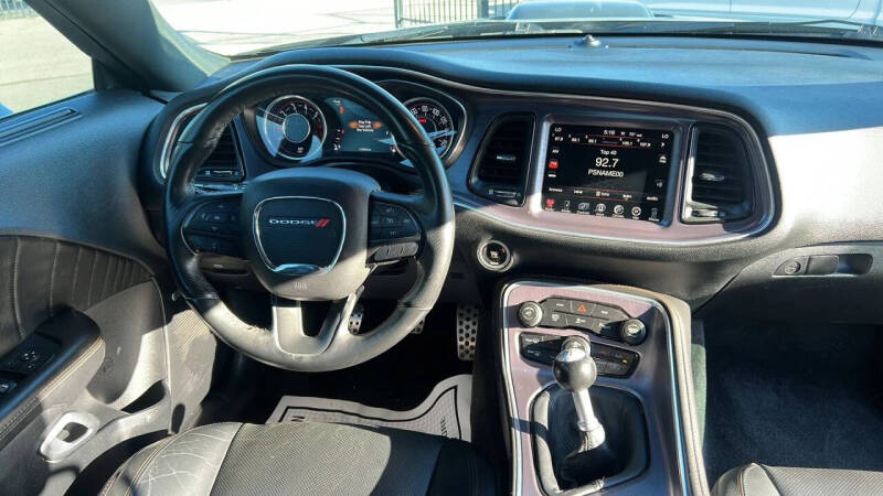 2015 Dodge Challenger R/T Plus Shaker