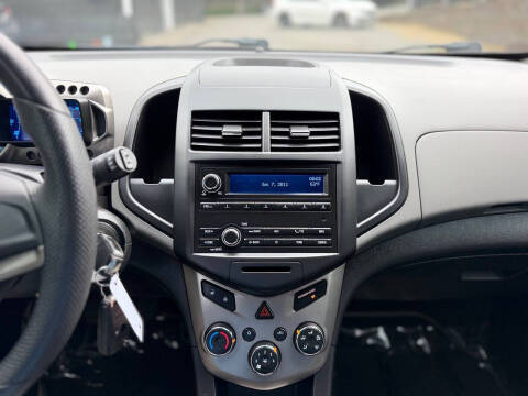 2012 Chevrolet Sonic LS