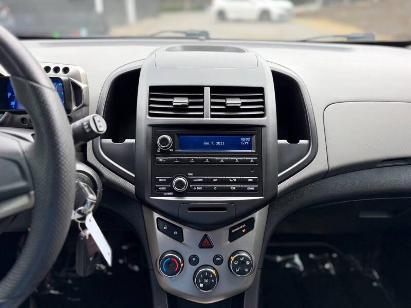 2012 Chevrolet Sonic LS