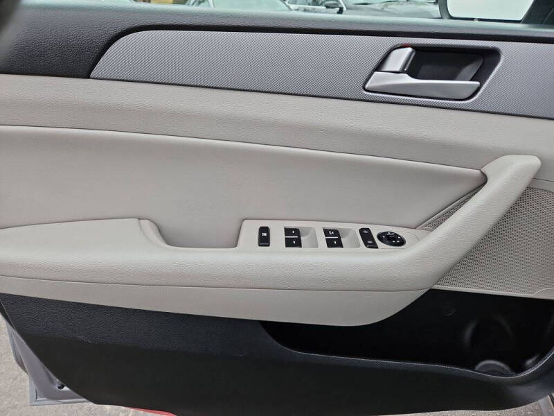 2016 Hyundai Sonata Hybrid SE