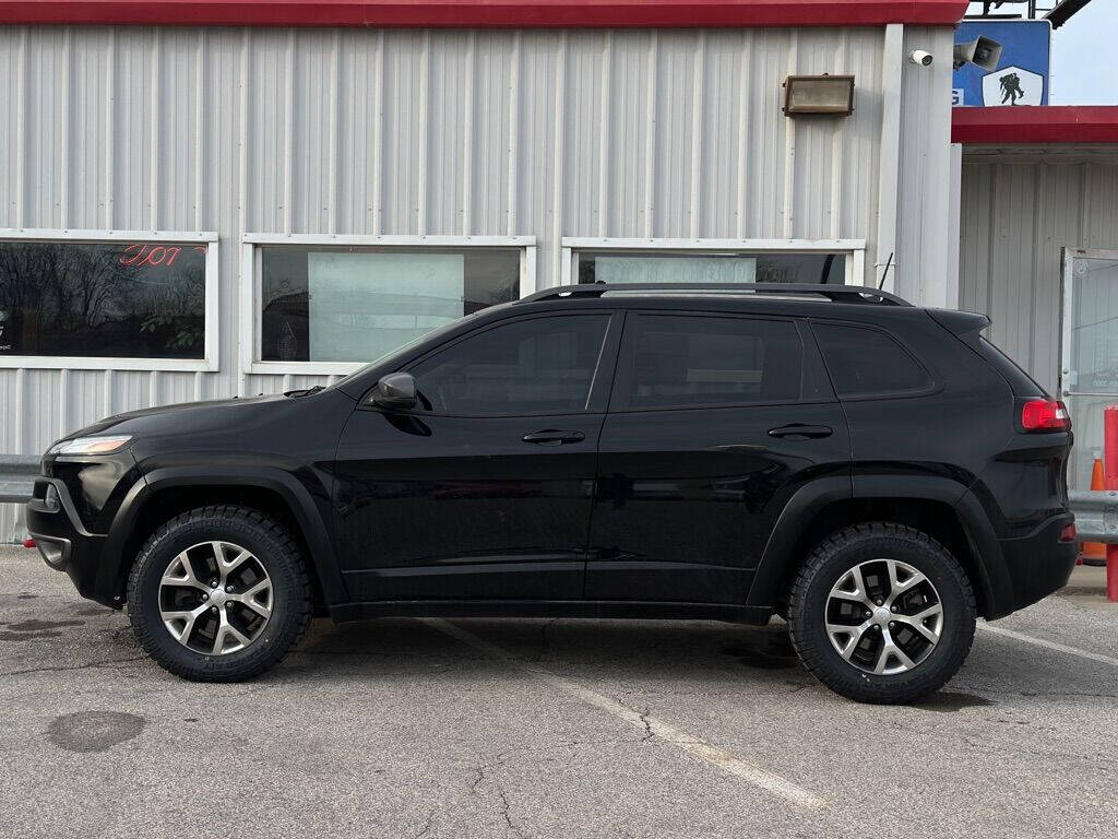 2018 Jeep Cherokee for sale at World of Wheels in Des Moines, IA