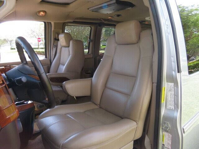 2017 GMC Savana 2500