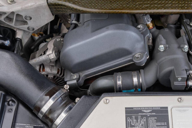 2003 Aston Martin V12 Vanquish